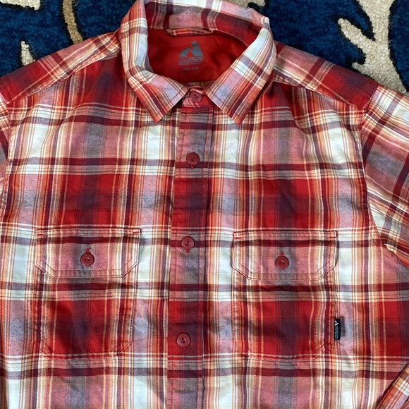 Eddie Bauer long sleeve button up - Picture 2 of 3